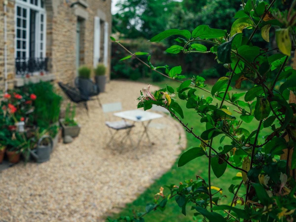 Bed and Breakfast Le 14 St Michel Josselin Exteriér fotografie