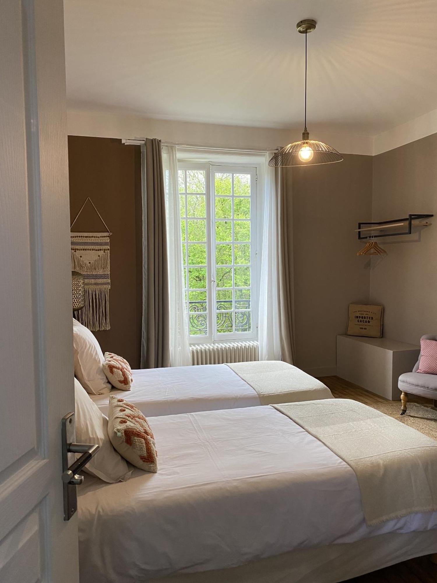 Bed and Breakfast Le 14 St Michel Josselin Exteriér fotografie