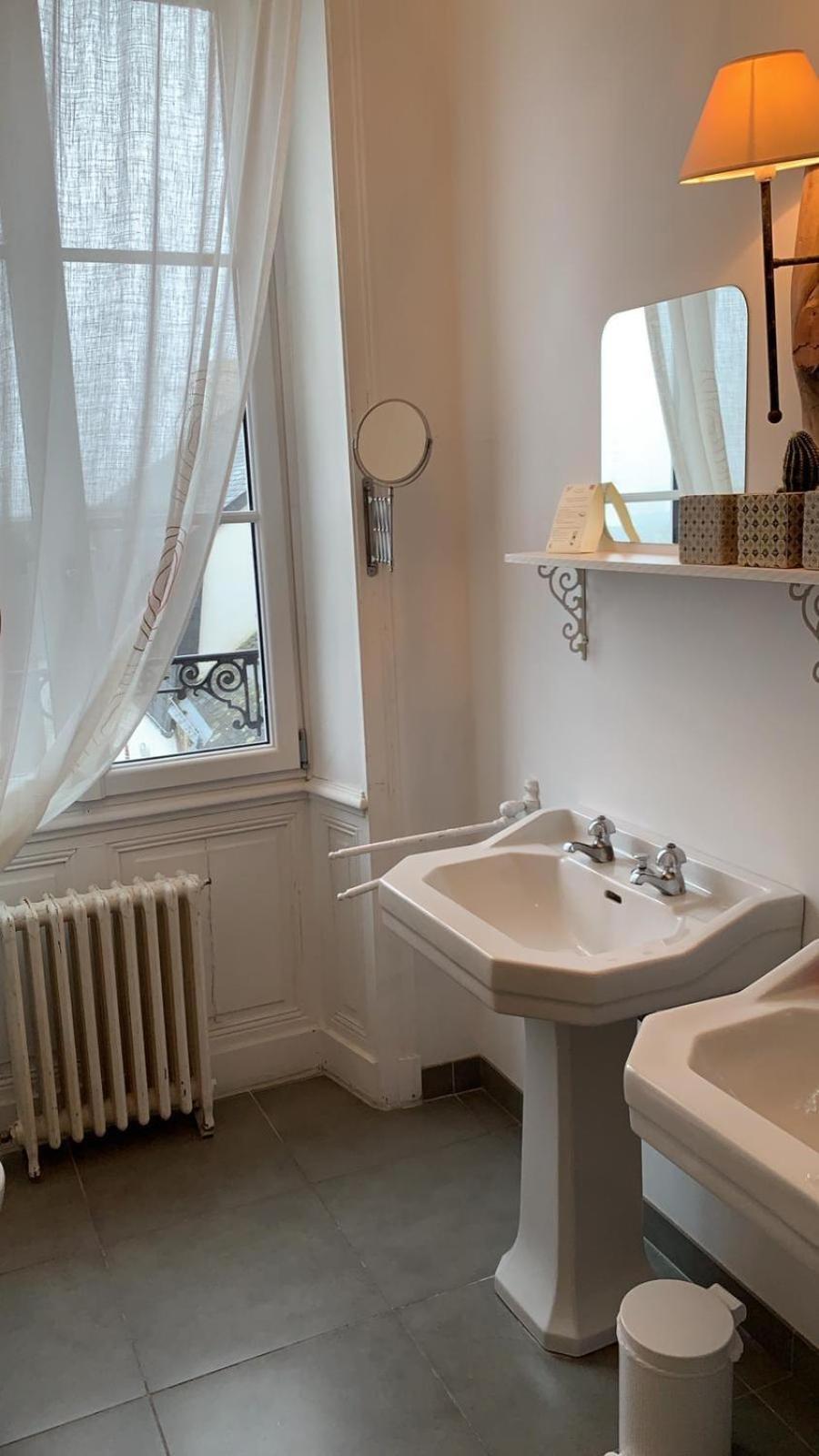 Bed and Breakfast Le 14 St Michel Josselin Pokoj fotografie