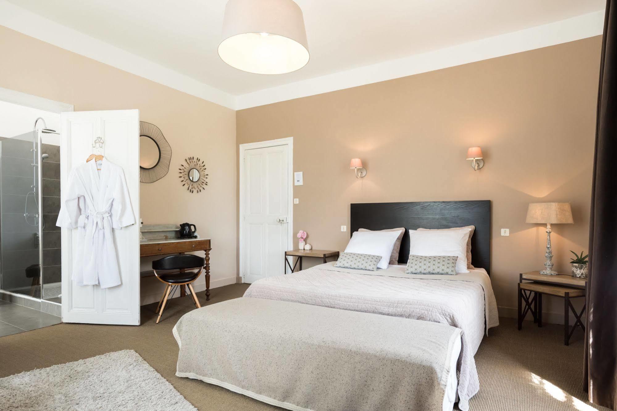 Bed and Breakfast Le 14 St Michel Josselin Exteriér fotografie